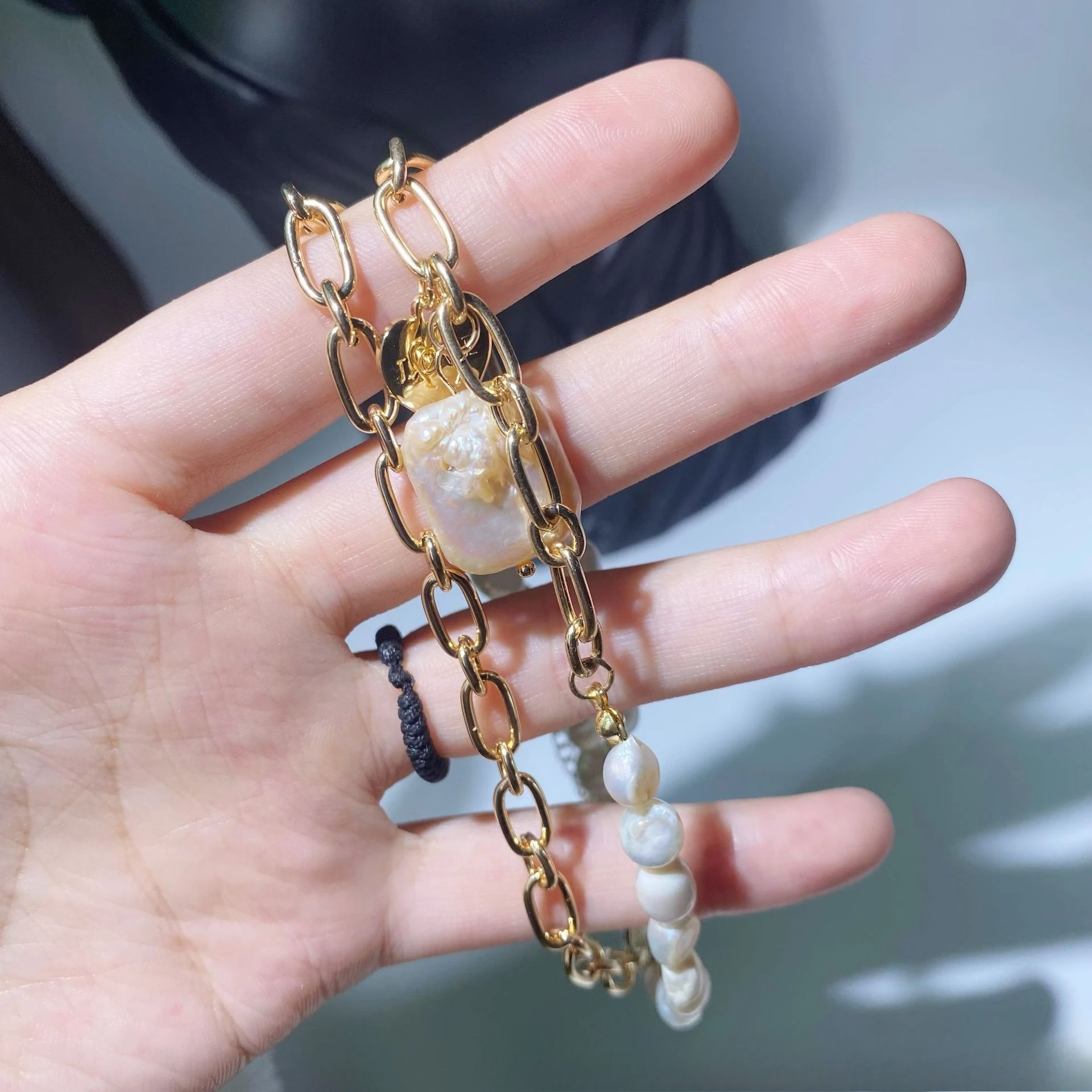 

New Fashion Commuter Versatile Temperament Women's Handwoven Pearl Necklace Neck Chain Pendant