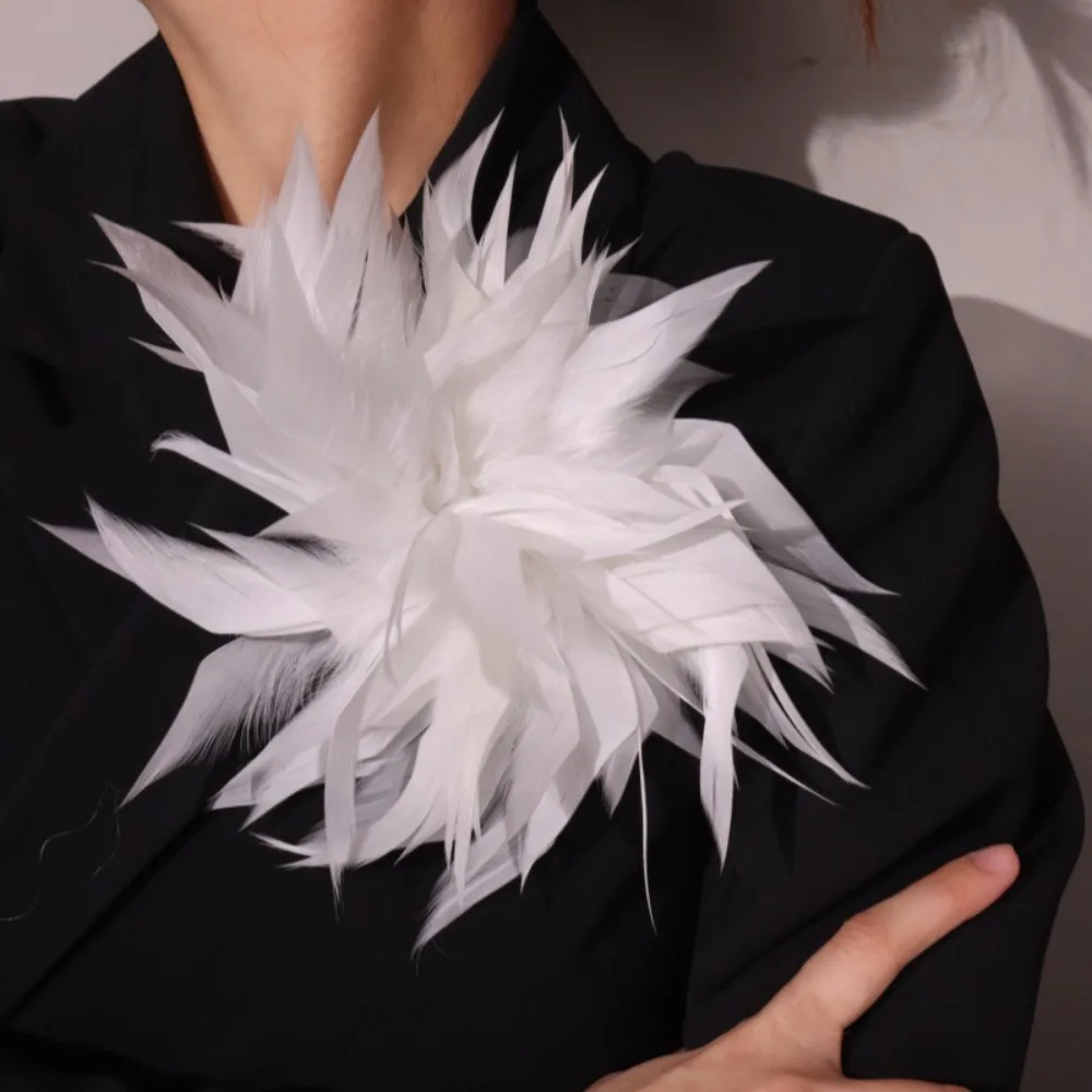 25cm Feather Flower Brooch Colorful Lightweight Artificial Feather Lapel Pin Multi-functional Elegant Exaggerated Feather Brooch