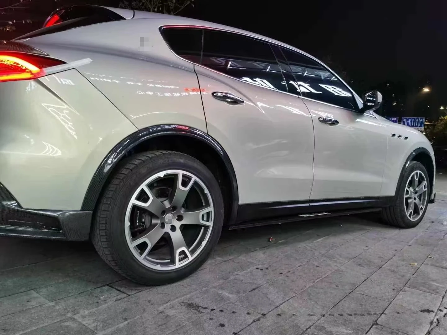 

LD Style High Quality Carbon Fiber Body Kits forMaserati Levante New Front Lip Bumper Rear Lip Fender Blade Bumper Diffuser Lip
