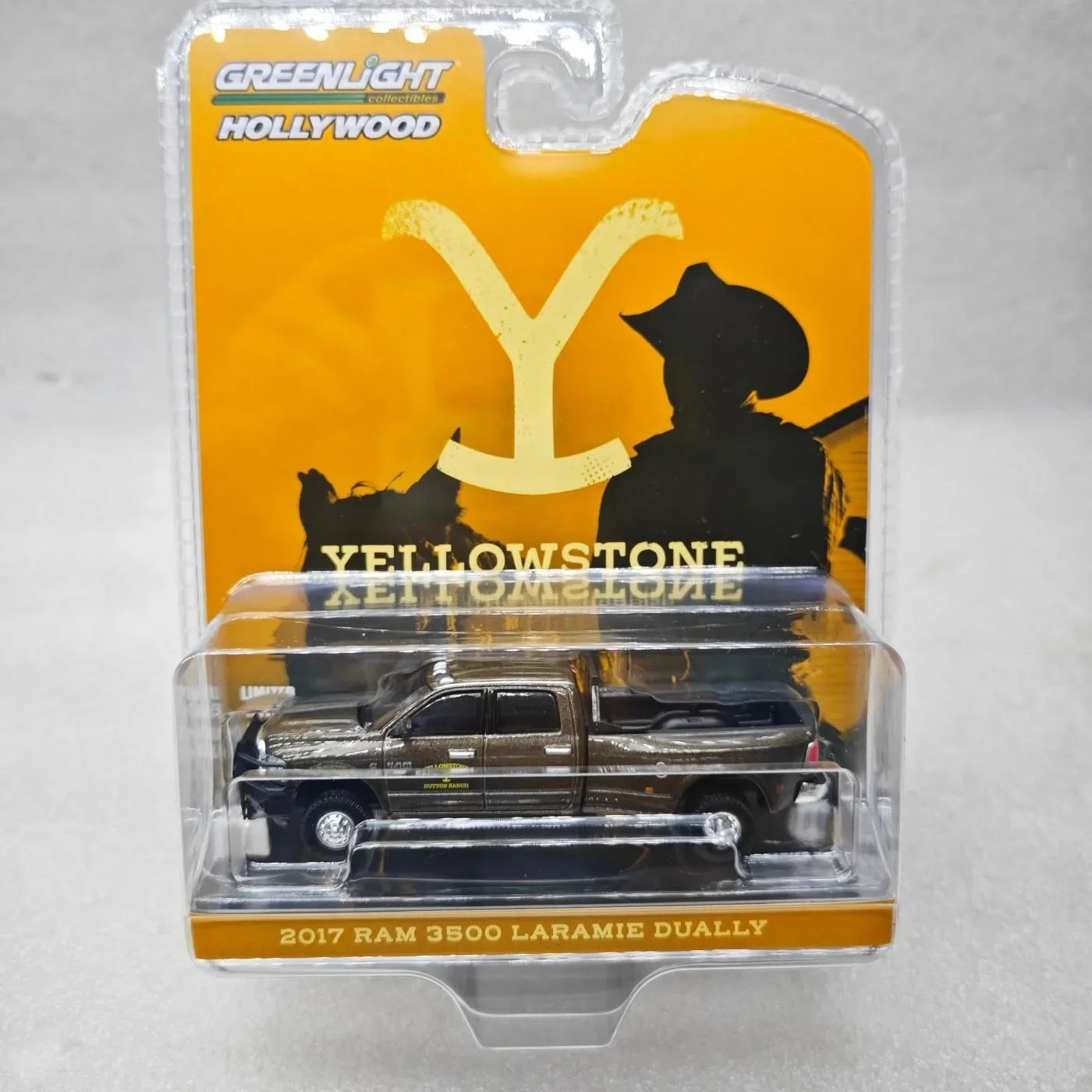 

GreenLight 1:64 2017 Ram 3500 Laramie Double Pickup Diecast Alloy Car Model Collectible Gift