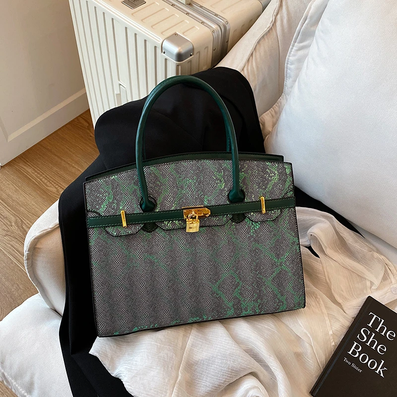 

Designer Dream Diaper Bag Women's Luxury Leather Tote Vintage Crossbody Bag Minimalist Large Capacity Elegant Everyday