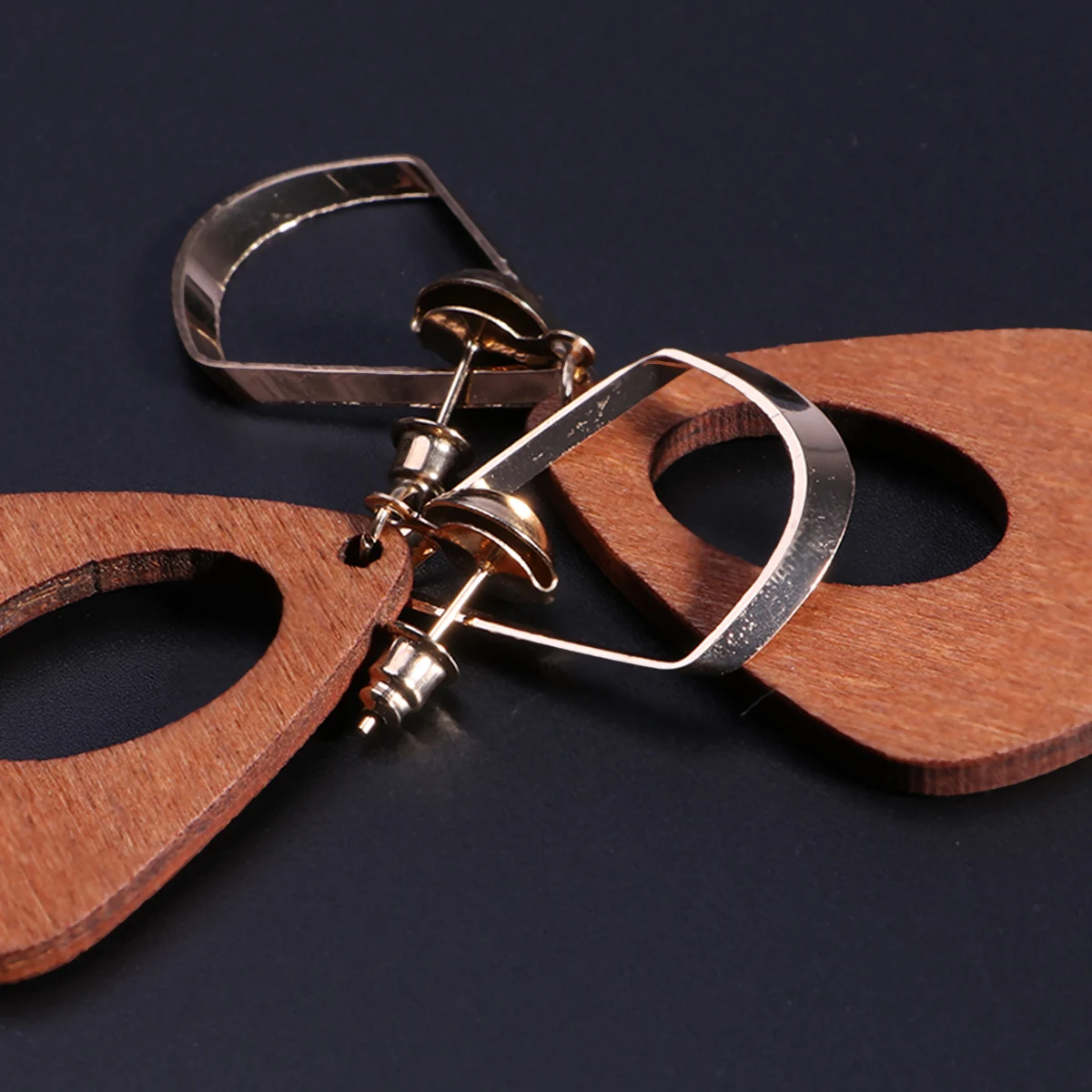 

Wooden Earrings Daily Wear Women Fashion Water Drop Simple Bamboo Temperament Hollow Out