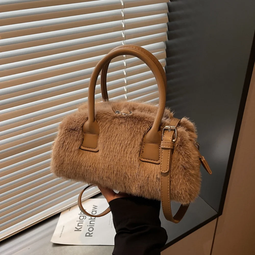 

2026 Winter Faux Fur Women's Tote Crossbody Bag Soft Plush Shoulder Bags Fashion Solid Color Furry Fluffy Handbag Travel Clutch