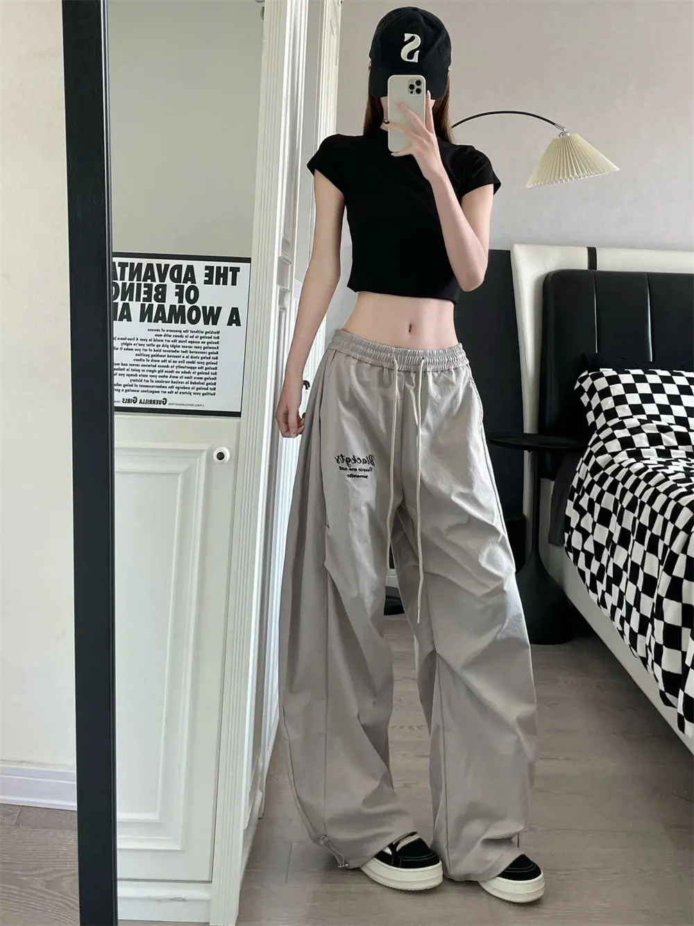 Baggy Parachute Pants Women Y2K Vintage Adjustable Drawstring Wide Leg Cargo Pants Casual Embroidered Street Oversized Trousers