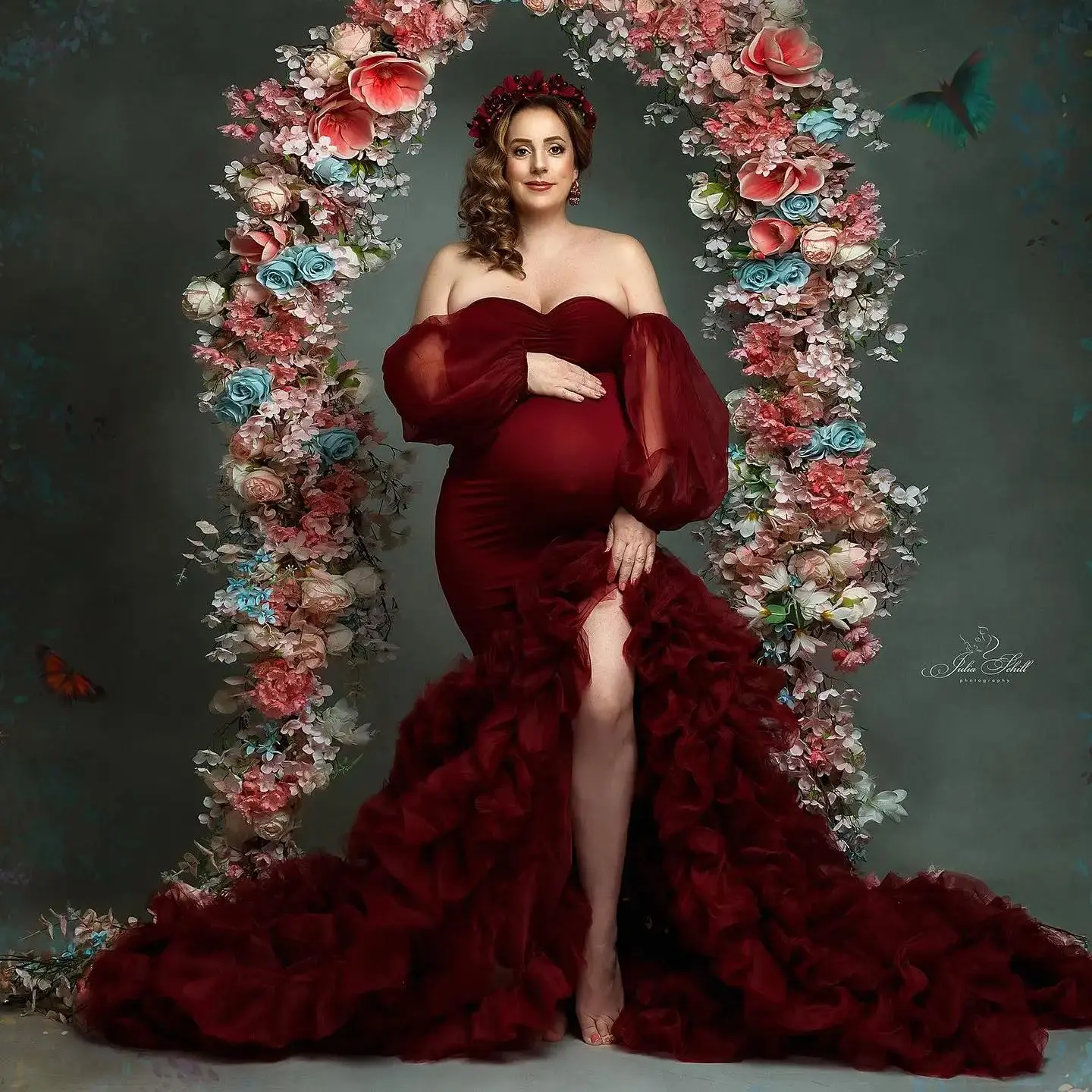 Off Shoulder Burgundy Maternity Robes for Photo Tiered Ruffles Sweep Train Pregnancy Women Robes Charming Side Split Women Gowns