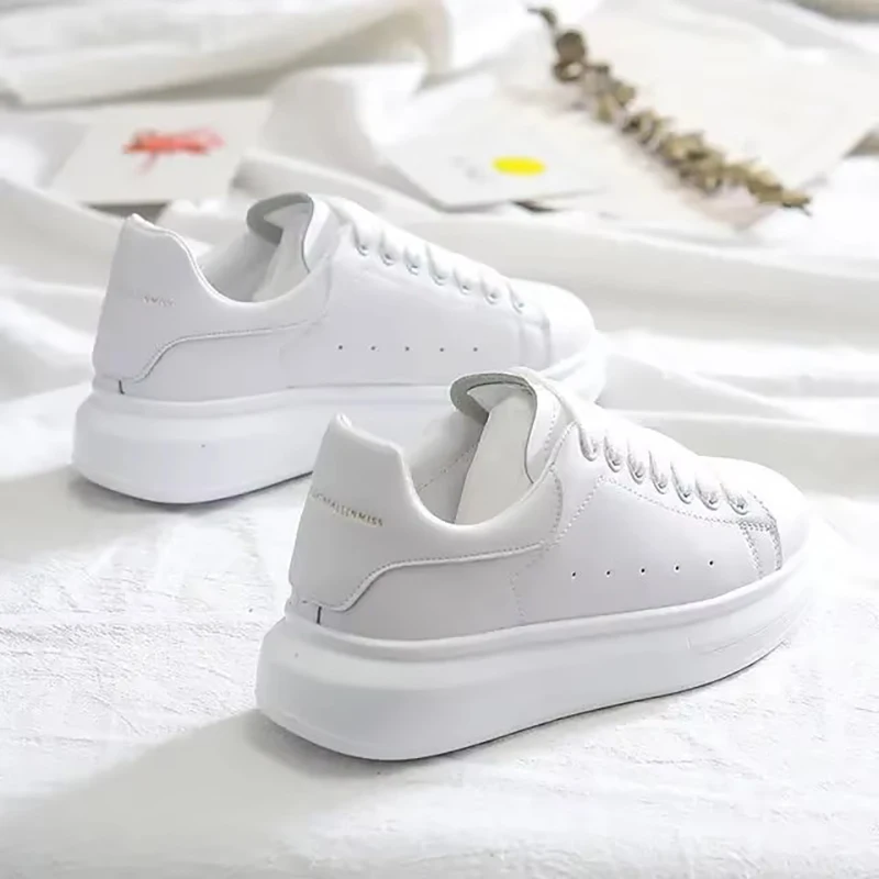 2024 Fashion Men's Casual Shoes High Quality Comfortable Outdoor Unisex Walking Shoes Light Breathable Sneakers For Men Zapatos image 2