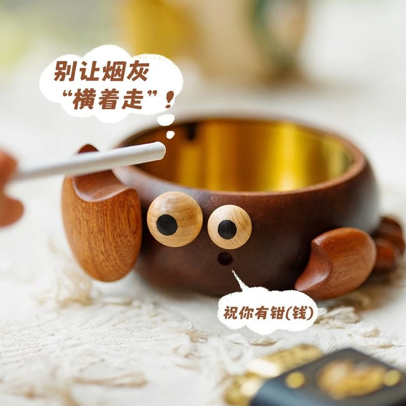 Premium Sturdy Creative Wood Crab-Shaped Ashtray, Unique Solid Ebony Handcrafted Gift for Men, Office & Home Decor.