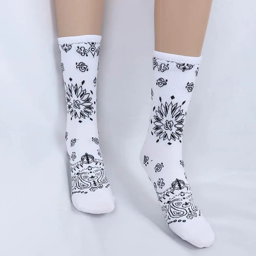 Calcetines deportivos cómodos y transpirables para hombre, medias de estilo coreano con flores de Paisley Harajuku, medias de tubo medio para mujer