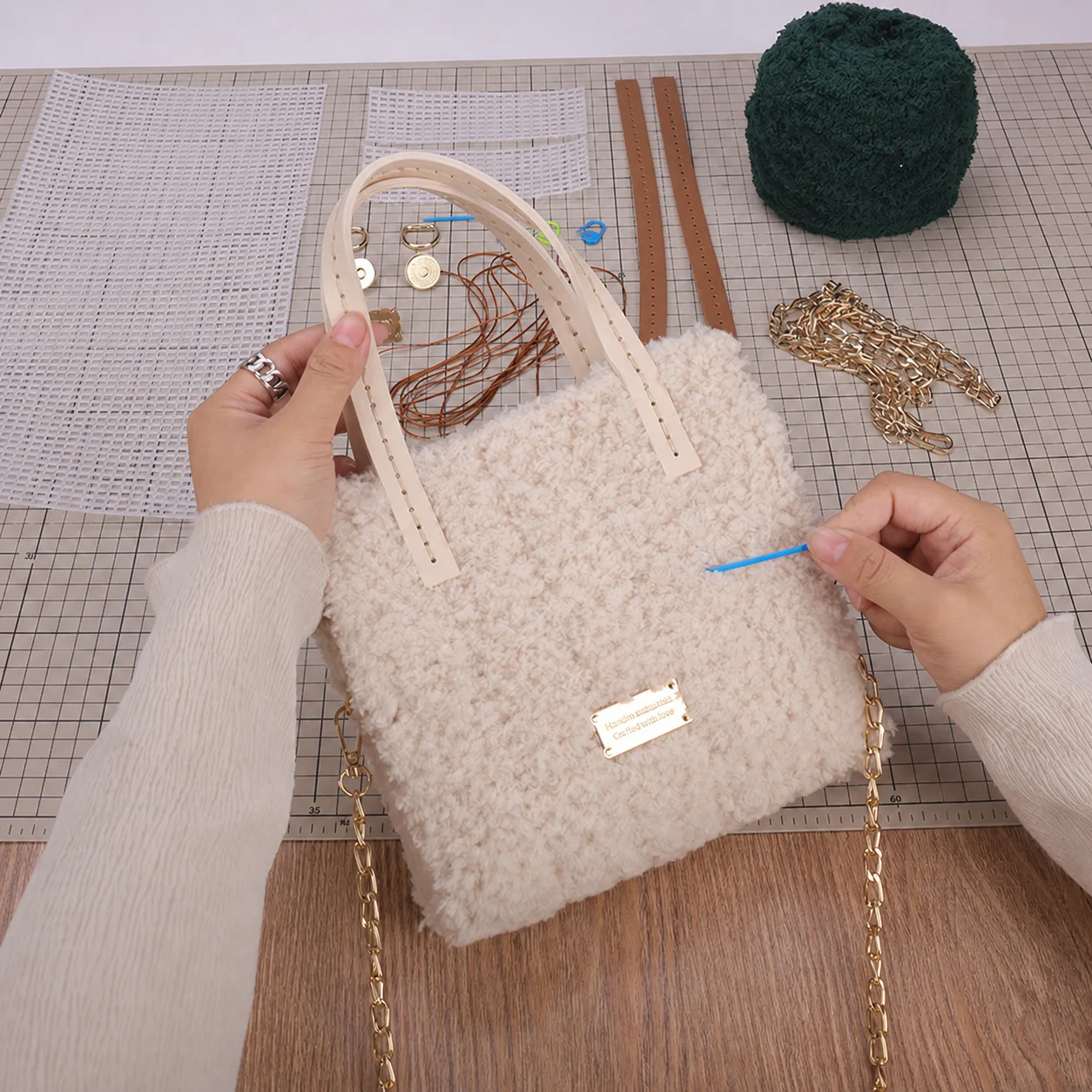 Handmade DIY Woven Fluffy Crossbody Bag Material Kit Hand-Sewn Gift for friend Mesh Ice-Strip Yarn Handbag Making Accessories