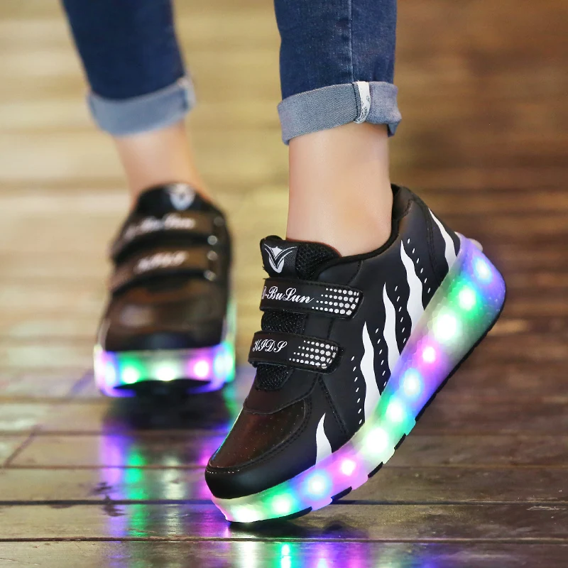 Kids Flashing Roller Skate Shoes 4-Wheels Shoes With Led Deformation Parkour Boys and Girls Sneakers Outdoor Skating Gift