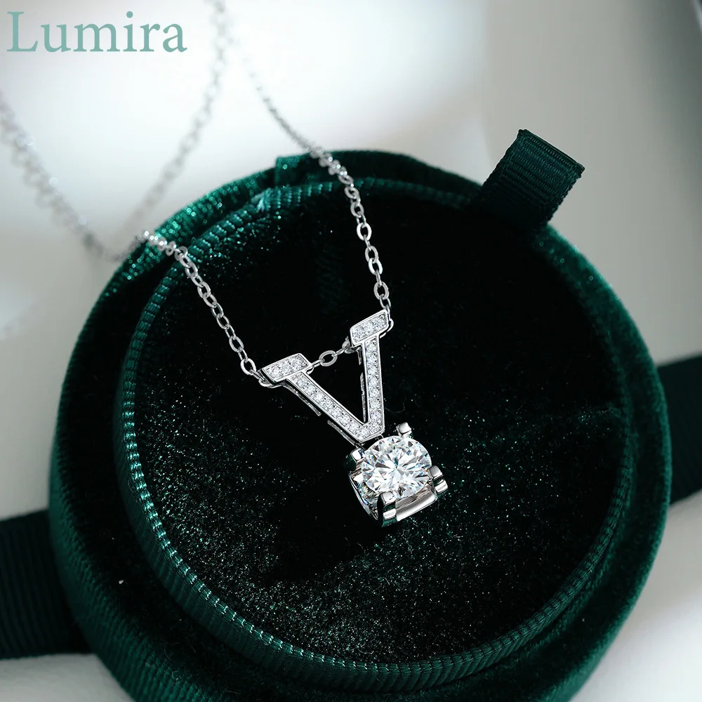 Lumira Fashion V-Neck Bull Head Design Moissanite Platinum PT950 Necklace Pendant Accessory Wedding Charm Fine Jewelry Gift