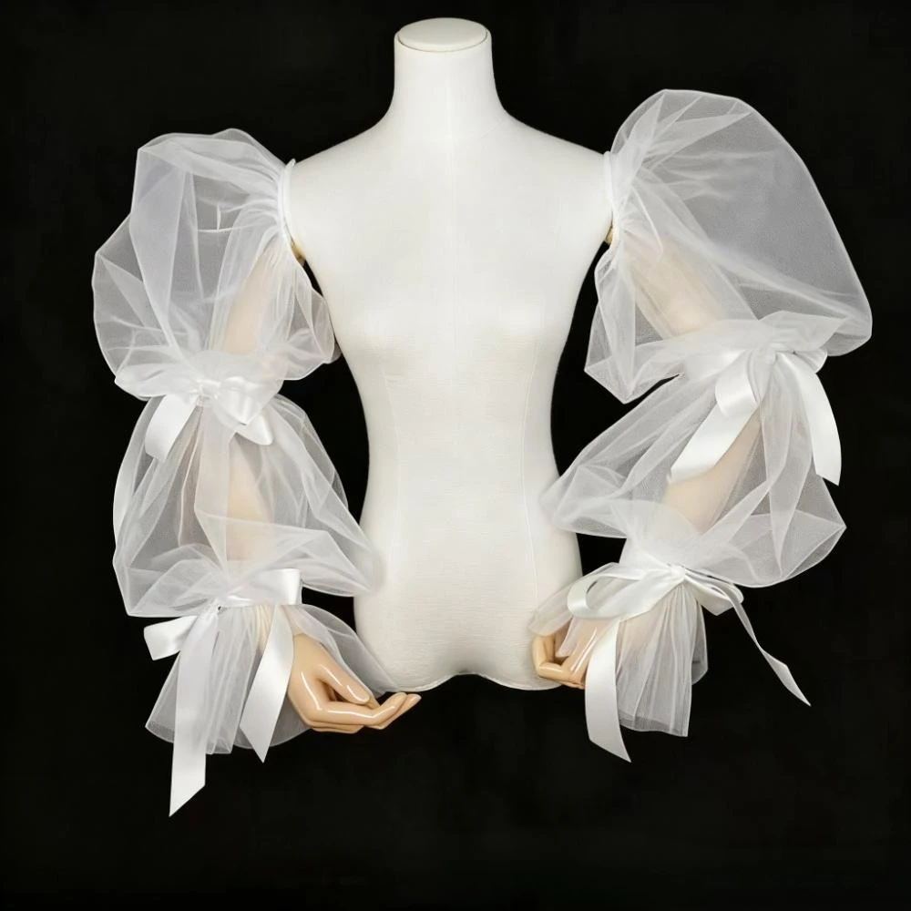 Märchenhaftes Brautkleid aus weißem Tüll mit Schleifenärmeln, flauschigen dekorativen Ärmeln für Brautkleid, Accessoires im französischen Hofstil