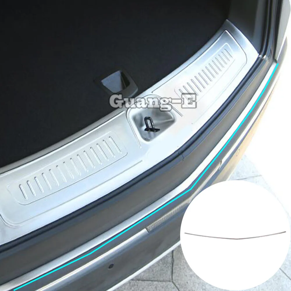 

Car Stainless Steel Back Rear Pedal Door Scuff Plate Frame Threshold Trunk For Cadillac XT5 2017 2018 2019 2020 2021 2022 2023