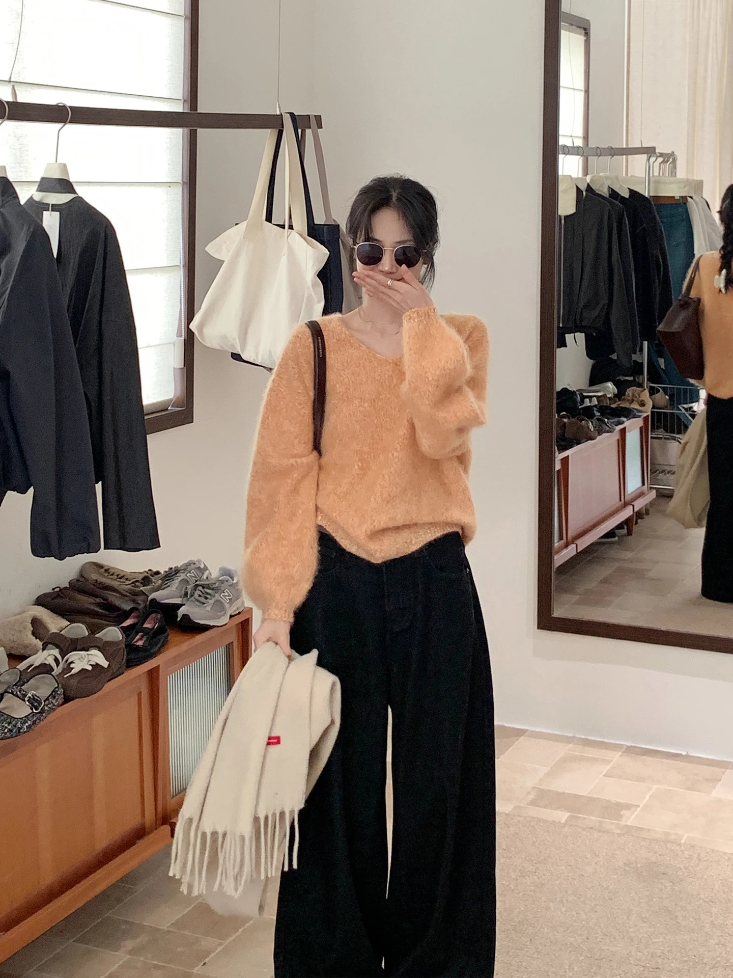 

Женский шерстяной вязаный свитер с круглым вырезом, повседневный, свободного кроя, с длинными рукавами, V-образный дизайн, модный, маленький размер