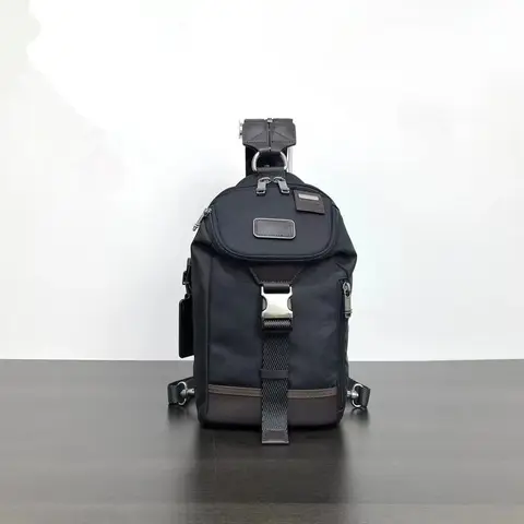 남성용 숄더백 - USB 충전 포트가 있는 비즈니스 캐주얼 슬링백, 도난 방지 여행용 백팩