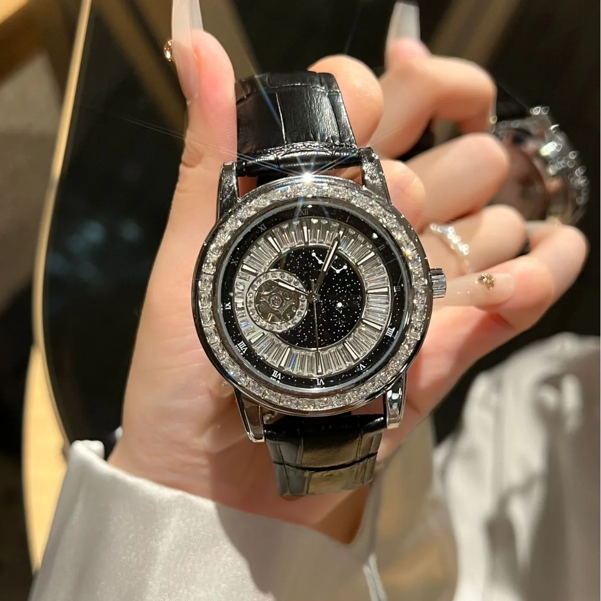 رائجة البيع للموسم الجديد ساعة رجالي حركة ميكانيكية أوتوماتيكية مجوفة توربيون طائر مقاوم للماء مضيئة الأعمال S