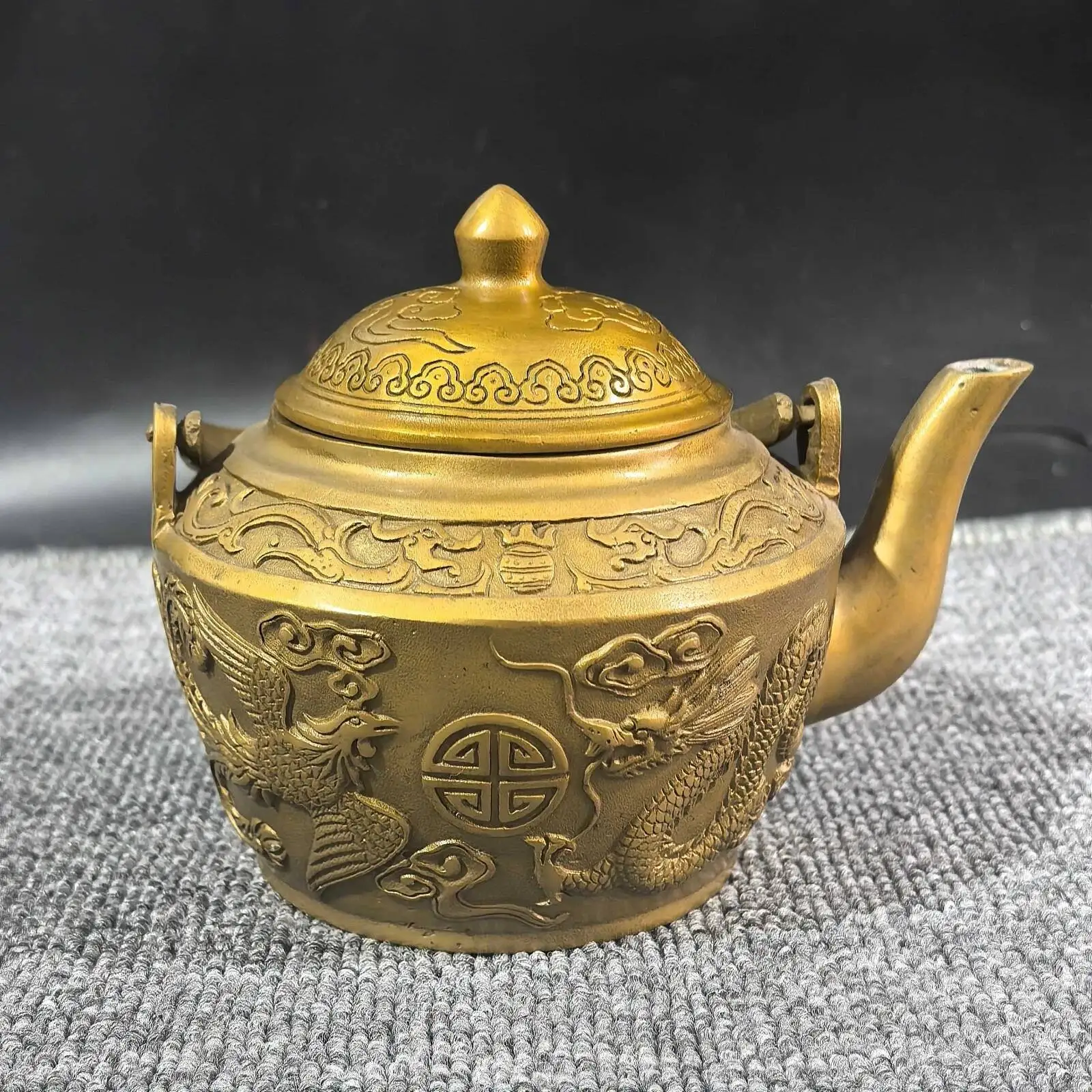 Collect Old Brass Copper Hand Made Dragon Phoenix Pattern Teapot Decoration