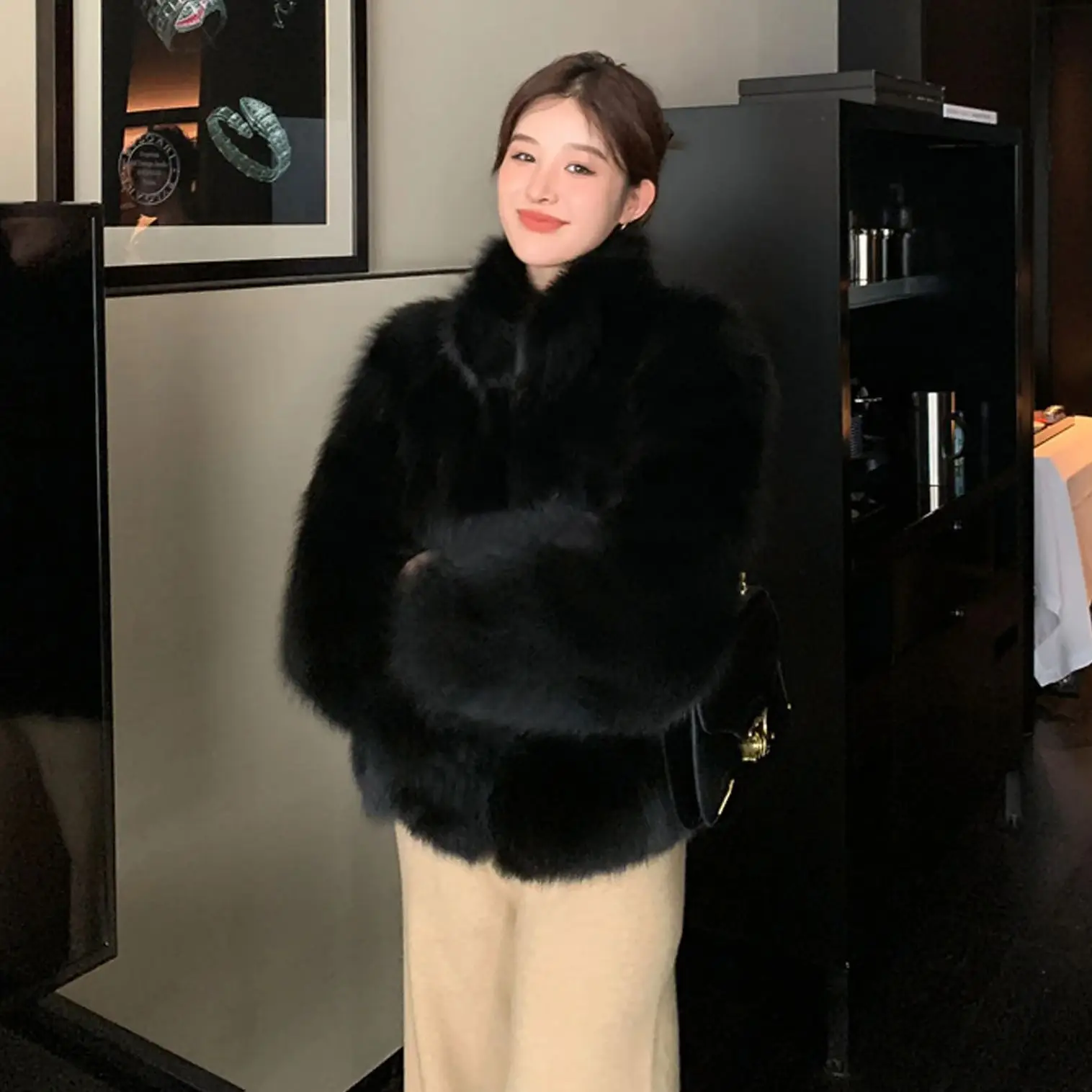 Faux Fur Coat Women Short Padded Loose Cardigan with Fox Collar New Fashion Winter Mao Mao Coat Haining Fur Jacket 3