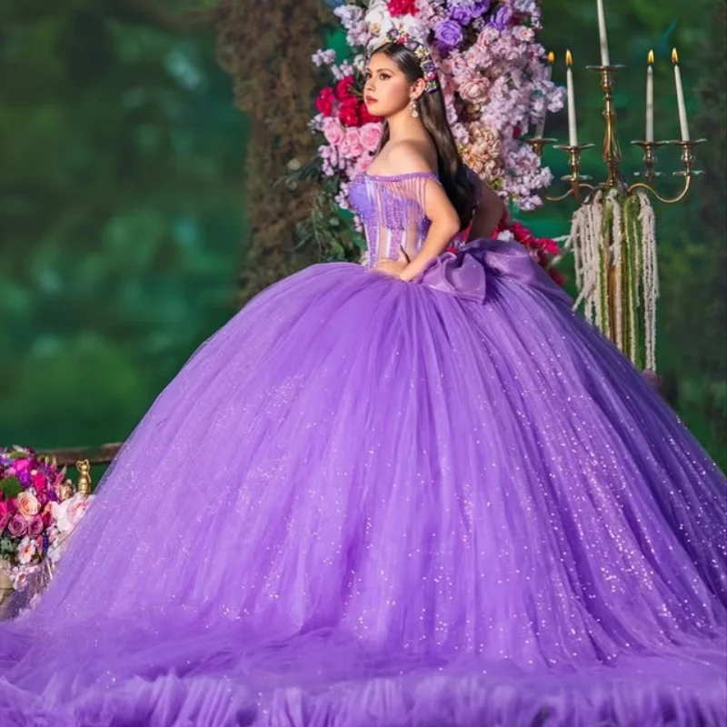 

Блестящее фиолетовое платье Quinceanera с открытыми плечами, кружевное многослойное блестящее платье с кристаллами и тюлевым бантом, платья de 15, Quinceanera ﻿ Индивидуальный