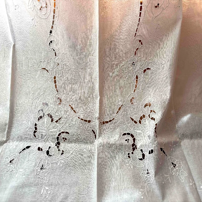 Universal Cotton Linen Embroidered Tablecloth with Lock Hollow out Design Country Style Plant Floral Pattern Table Cover