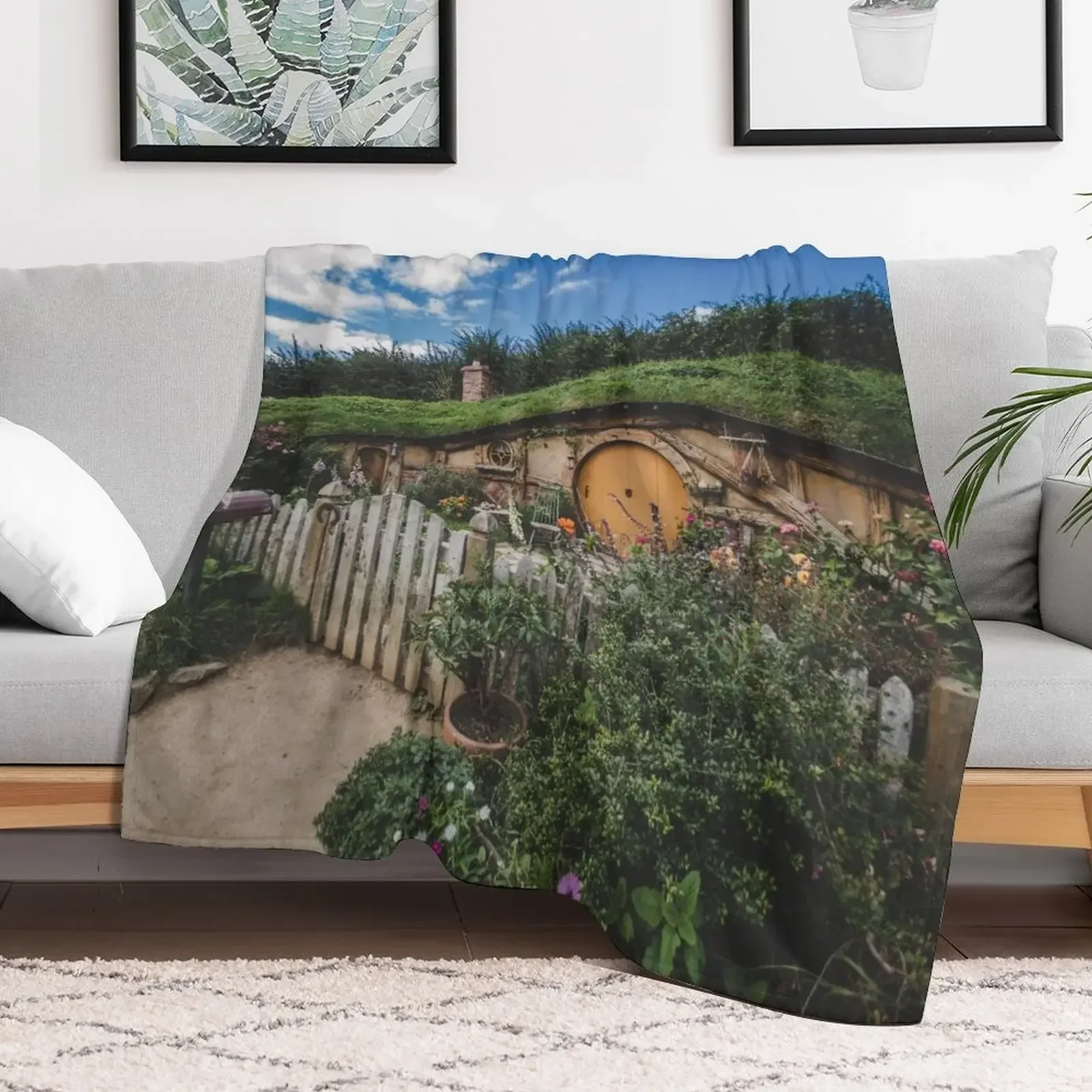 Hobbiton, The Shire Throw Blanket Winter beds Polar Blankets