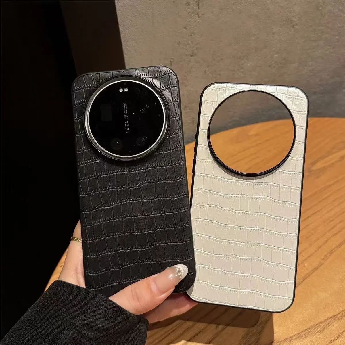 

Vintage Crocodile Leather Phone Case For Xiaomi 17 Ultra Back Cover High-end Customized Ultra-thin for XiaoMi Mi 17Ultra Cover