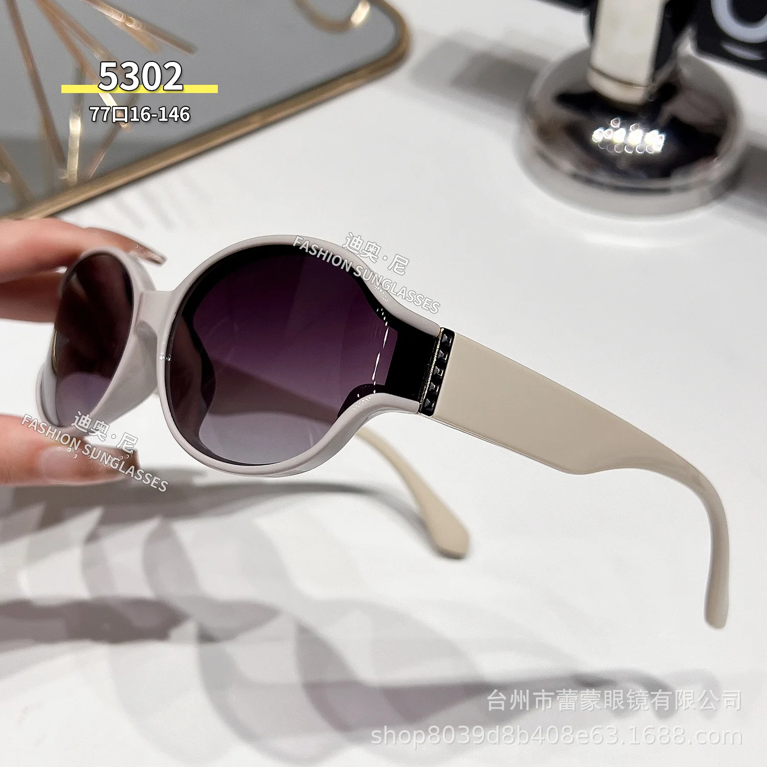 

Новые поляризационные солнцезащитные очки с изогнутыми линзами, роскошные солнцезащитные очки премиум-класса с защитой от ультрафиолета, хит продаж, универсальные