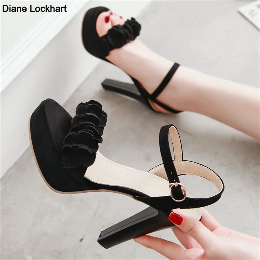 

2024 New Spring Summer Women Ankle Strap Buckle Platform Sandals Ladies Shoes High Heels Flock Fashion Sandalias Plus Size 32-43