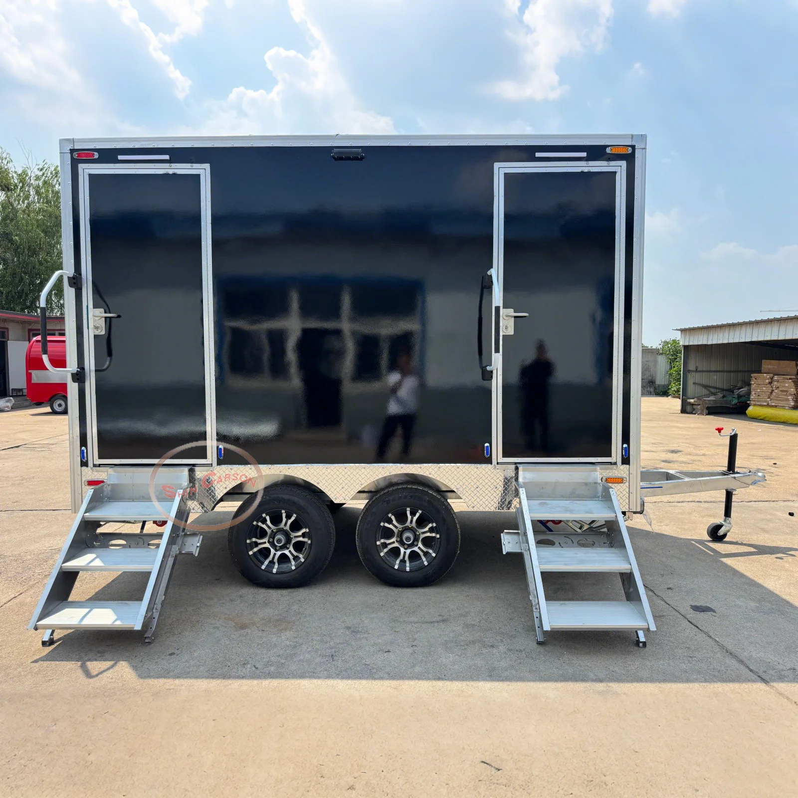 Luxury Portable Bathroom Trailer Mobile Restroom with Shower And Toilets for Events And Outdoor Use