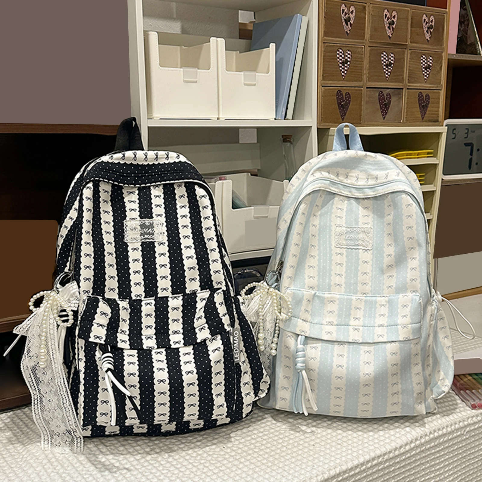 Nylon Bow Printed Laptop Backpack Multi-pocket Aesthetic Daypack Bow Rucksack with Computer Compartment for Teens Women