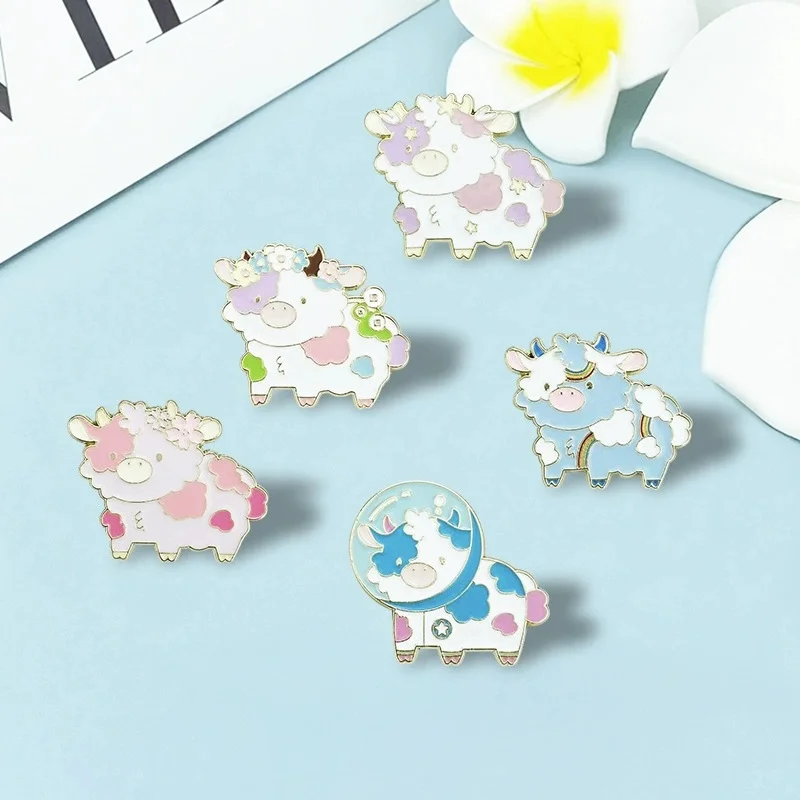 Beautiful Cartoon Cow Enamel Pin, Fantasy Metal Badge, Fairy Cows Brooches, Fun Gifts, Magic Presents