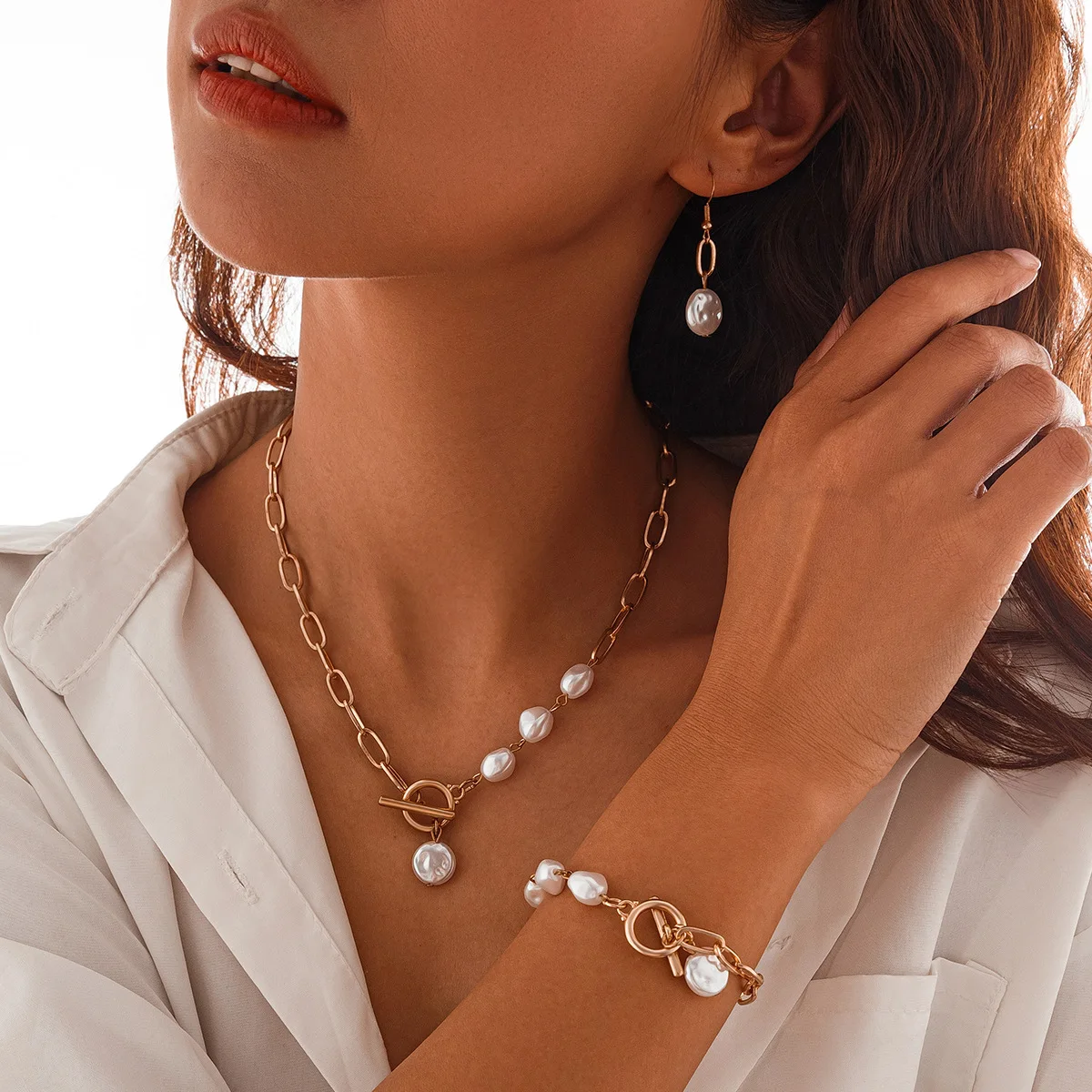 

2025 Gold Color Metal Sweet Simple Round Irregular Imitation Pearl Pendant Necklace Earrings Bracelet Set Fashion Jewelry