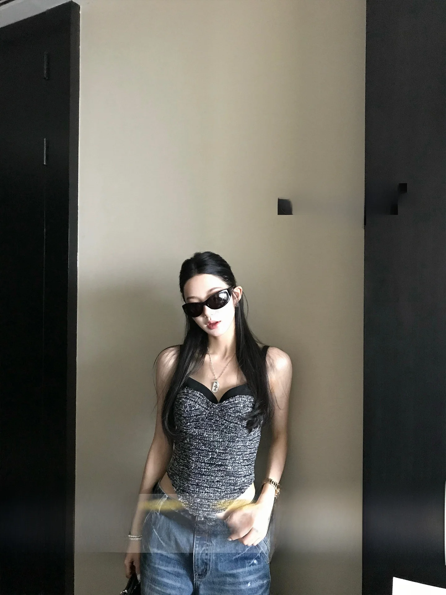 

Small Fragrance Style Fishbone Splicing Vest Directly Ant Waist Out! Built-in Chest Pad Bone Splicing Vest Sexy Short Length