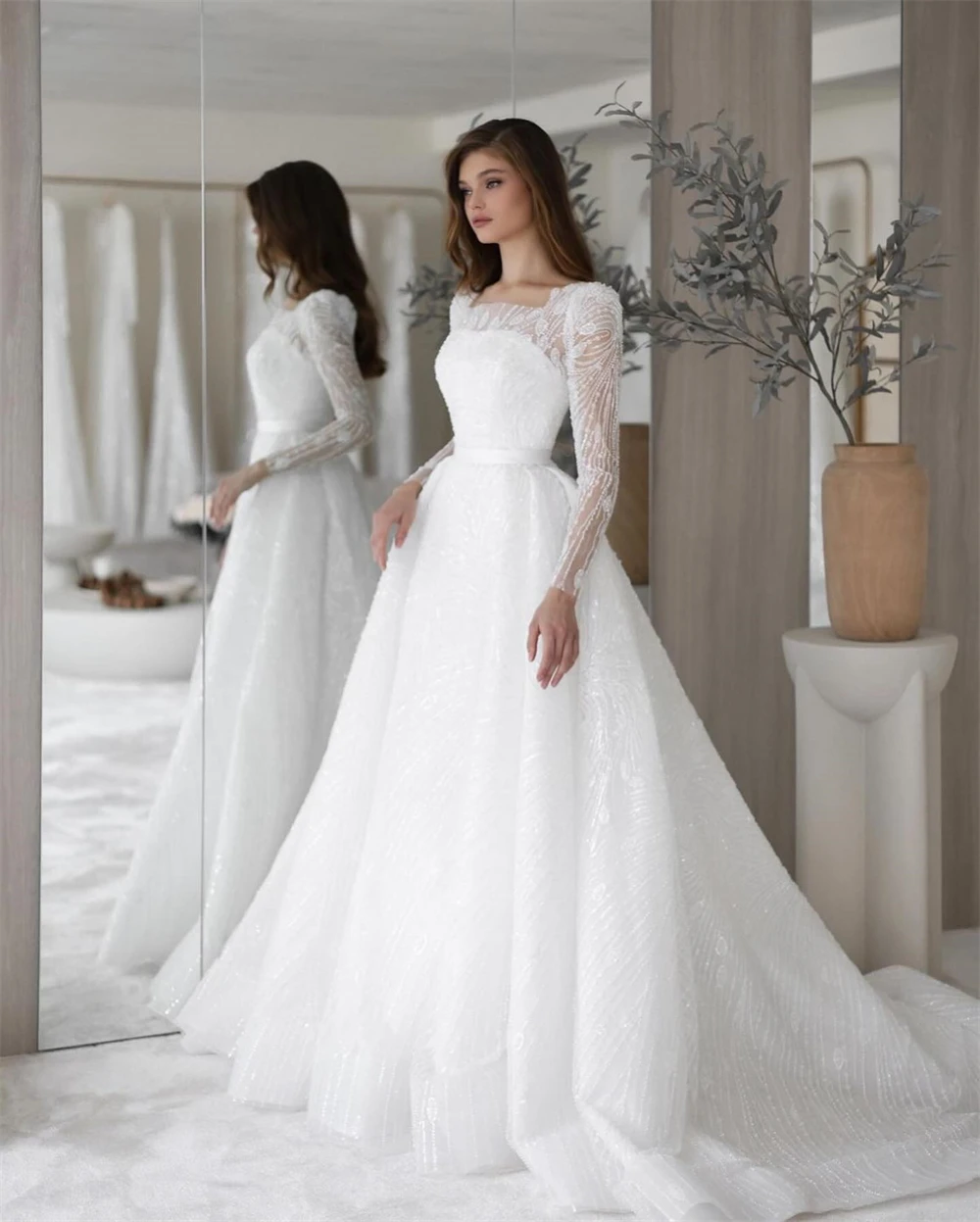 맞춤형 Organza 긴 소매 웨딩 드레스 반짝 이는 순수한 흰색 신부 가운 클래식 스퀘어 칼라 a 라인 Vestido De Novia