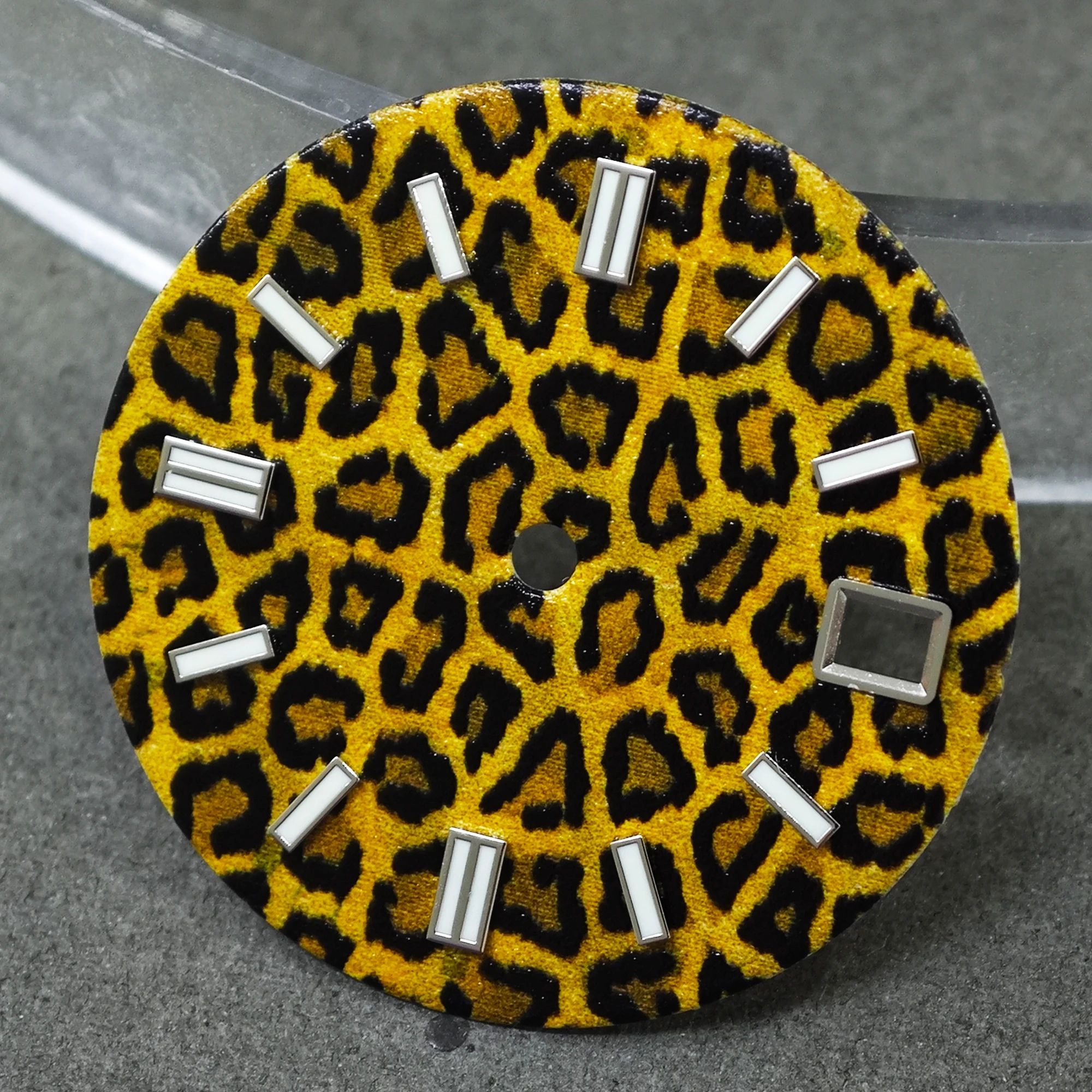 28.5mm  NH35 dial leopard print design high-quality exquisite and unique watch face, compatible with NH34/35/36 movements