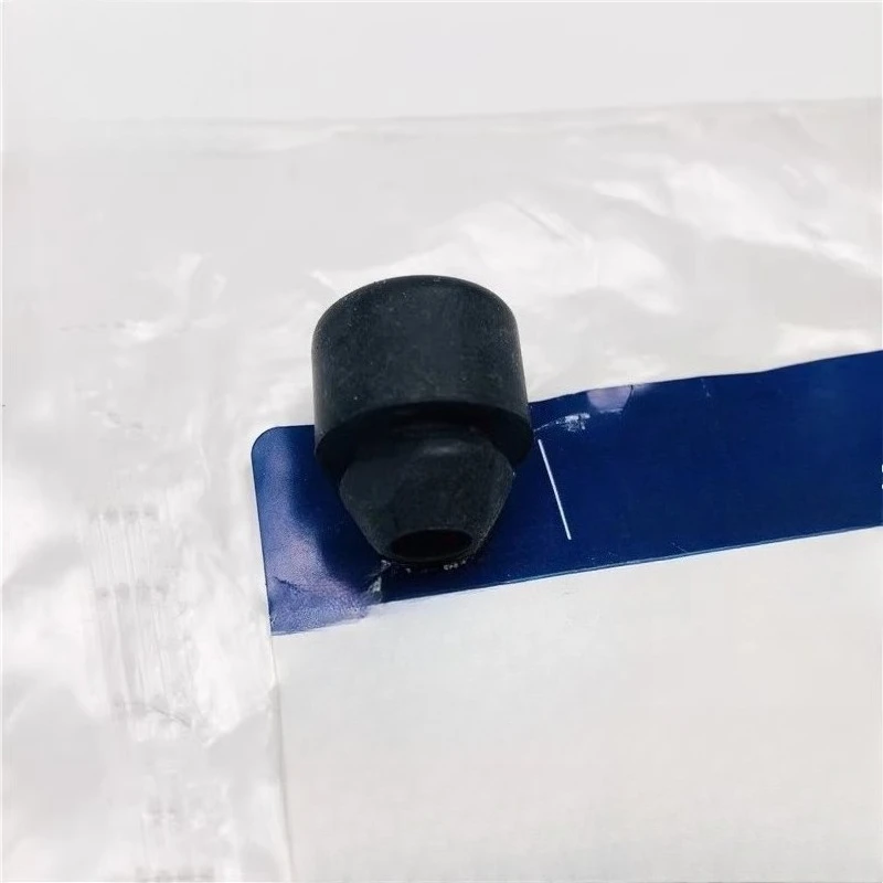 For Soul 8 ix25 Elantra MOINCA sonata I30 Avante ix35 Original factory manufacturer of hood alarm rubber pier rubber pad
