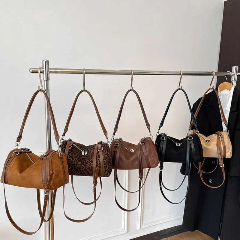 

Стильная дизайнерская сумка-тоут для мам, изысканная кожаная сумка большой вместимости, элегантная сумка через плечо для работы и отдыха.