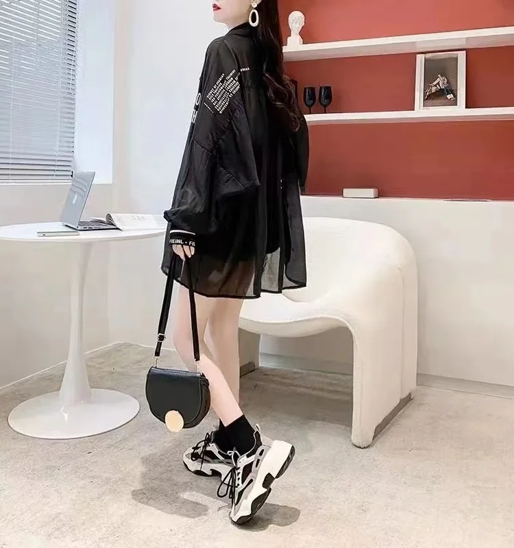 เสื้อคลุมกันแดดผ้าชีฟองบางเบาสำหรับผู้หญิง สไตล์เกาหลี รุ่นอเนกประสงค์ ใส่สบายในฤดูร้อน