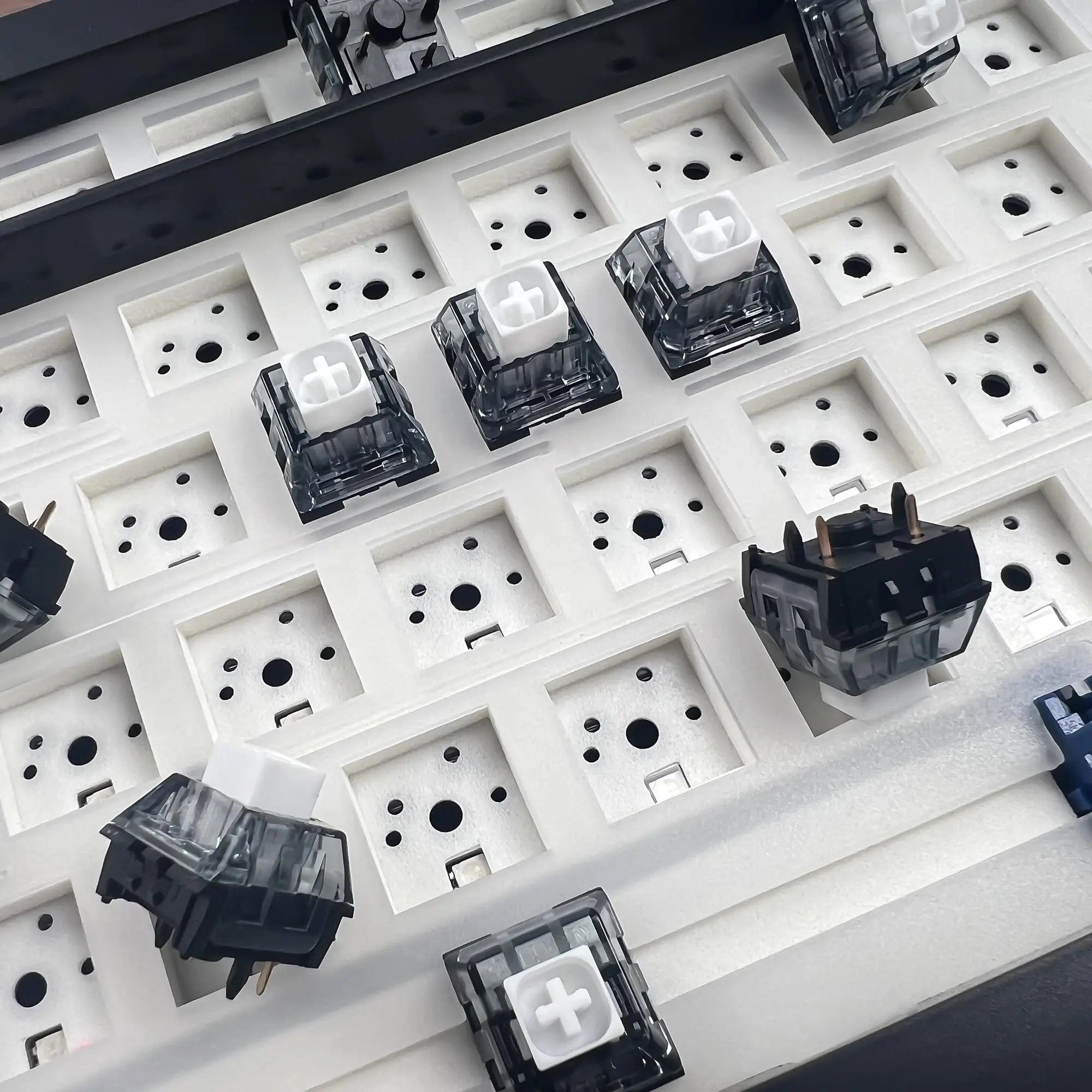 Przełączniki mechaniczne Kailh Box White V2, 5-pinowe, 45gf, z dźwiękiem klik, wstępnie smarowane, wodoodporne, zestaw przełączników do klawiatury gamingowej 60%, 60 sztuk. — zdjęcie produktu 5