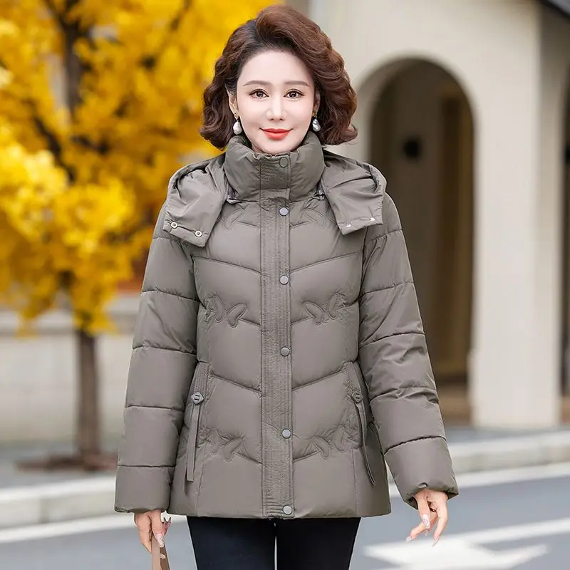 سترة شتوية جديدة 2025 ملابس خارجية على الطراز الكوري سترة فضفاضة متوسطة الطول مبطنة بالقطن مع جيوب ملابس خارجية عصرية TS461