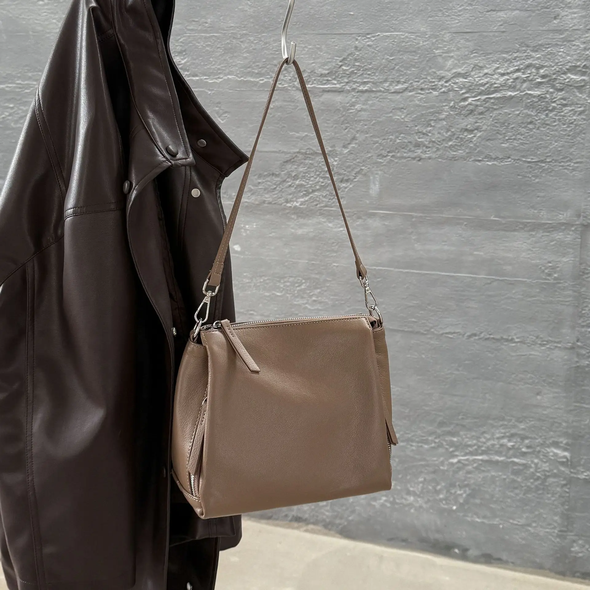 

Top Layer Cowhide Leather Tote Bag Commuter Diagonal Underarm Genuine Leather Single oulder Bag for Women