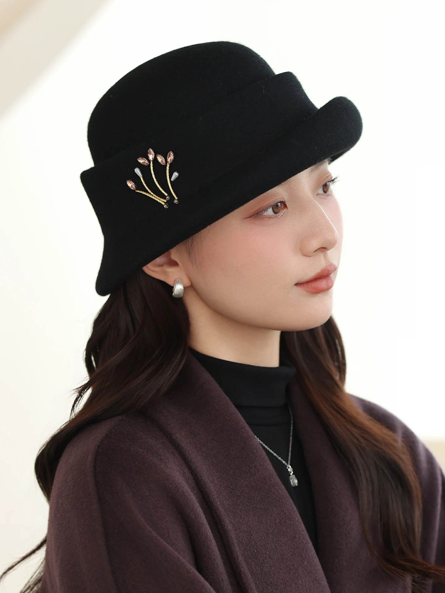 sombrero-de-pescador-de-lana-mezclada-moderno-y-calido-para-mujer-ideal-para-invierno-con-efecto-adelgazante-en-el-rostro-ajustable-de-ala-ancha-y-con-parte-superior-redonda-no-plegable
