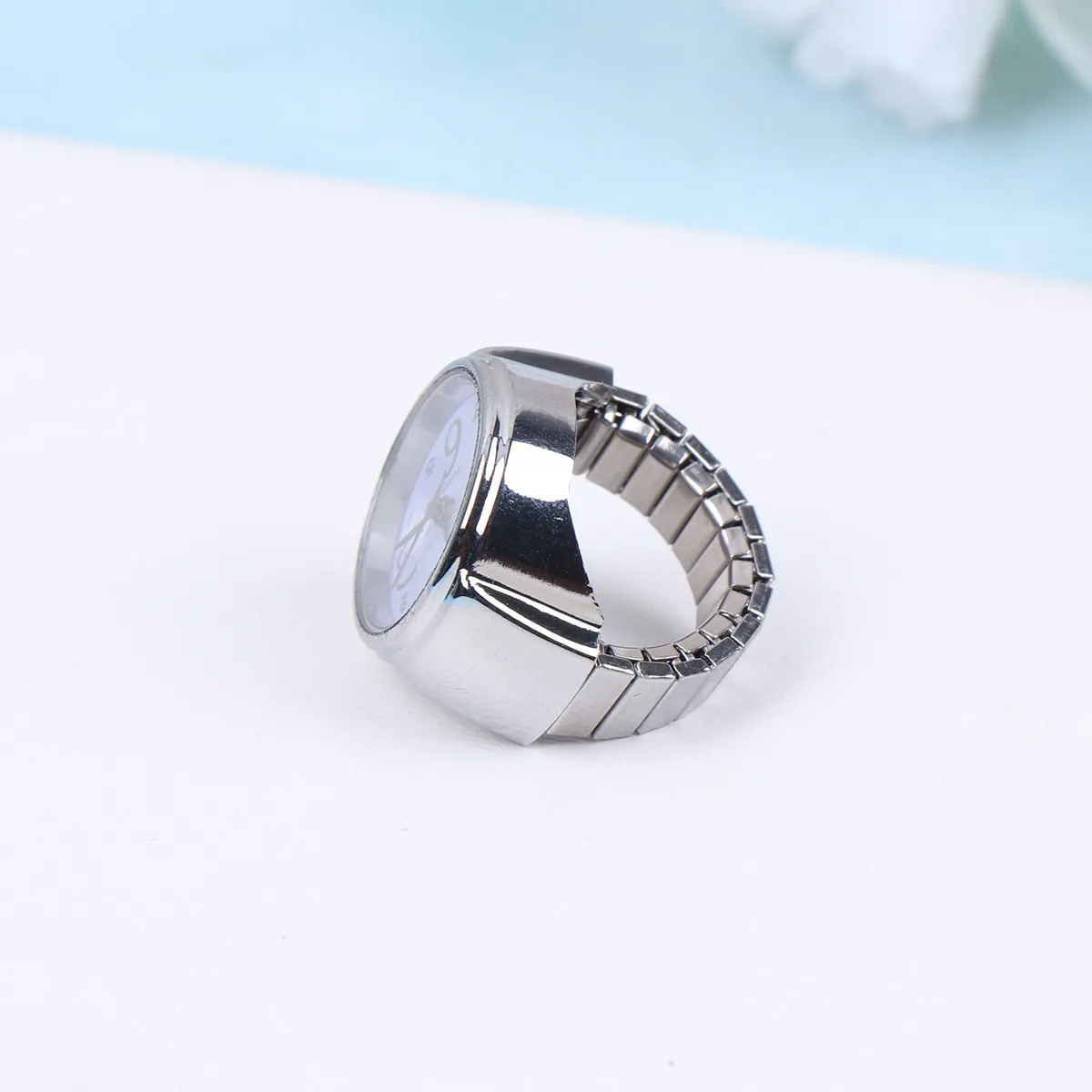 2Pcs Ring Watch for Women Stylish Mini Ring Watch Set with Big Numerals Easy Time Reading Unique Gift Accessory for Any Occasion