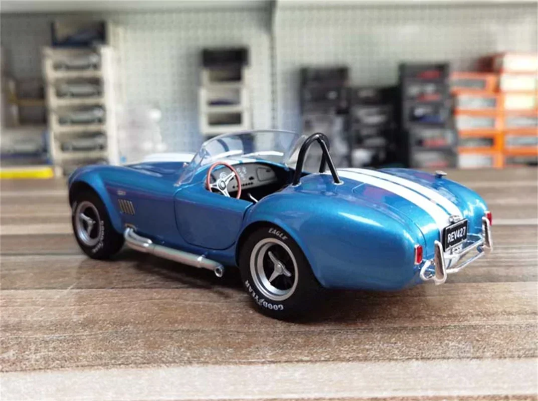 Solido 1/18 For Shelby Cobra 427 S/C Metal Diecast Model Car Blue Toys Hobby Gifts Collection Display Ornaments