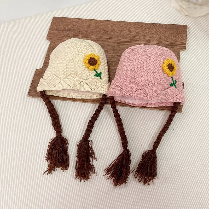 

Baby Knitted Hats Fashion Sweet Wig Braided Beanies Cute Flower Pattern Hat Chic Infant Outdoor Warm Cap Newborn Gift 6-24M