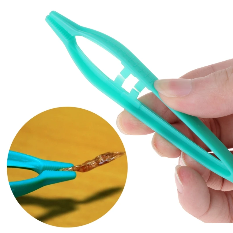 Feeding and Poop Cleaning Tools Amphibian Feeding Tweezers Plastic Pliers Long Handle for Fish Aquariums