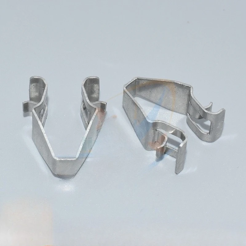 10PCS 6R0867633 Car Sun Visor Vanity Mirror Fixing Iron Fastener Clip Bracket for Volkswagen Passat Sagitar Beetle Scirocco