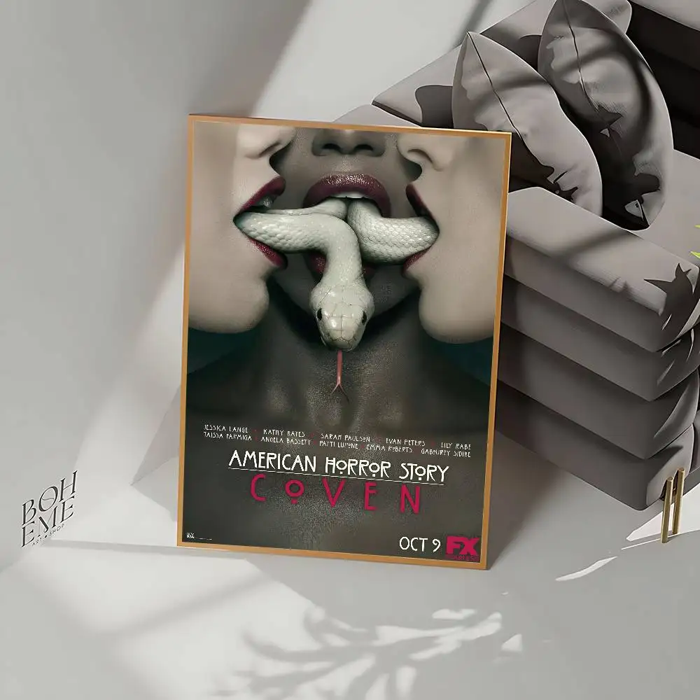 TV Show AHS Vintage Poster Geen Ingelijste Poster Kraft Club Bar Papier Vintage Poster Muur Kunst Schilderij Slaapkamer Studie Stickers