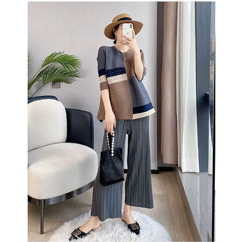 

Ladies New Miyake Pleated Spring Autumn Vintage Top Beaded Color Matching Cropped Sleeves Fashion Temperament Round Neck T-Shirt