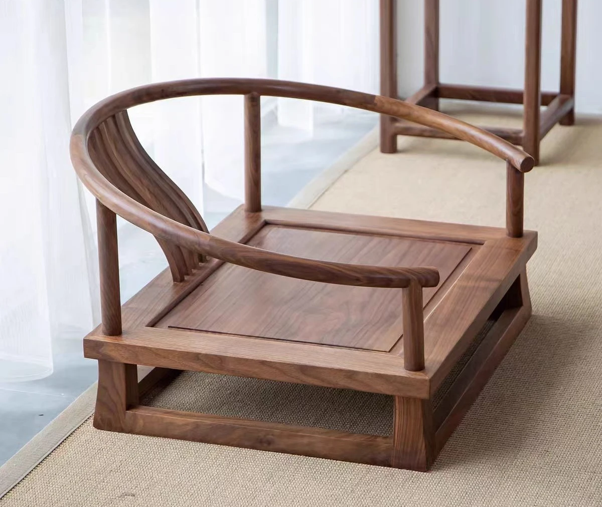 Orme ancien, nouveau style chinois, chaise basse, chez l'habitant, zen, méditation, maître, tatami